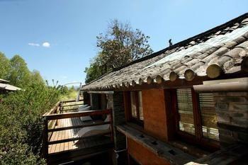 Haw Haw Inn Лицзян Экстерьер фото