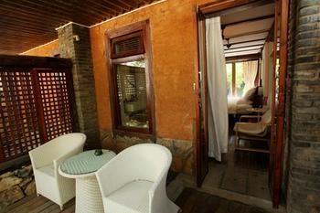 Haw Haw Inn Лицзян Экстерьер фото